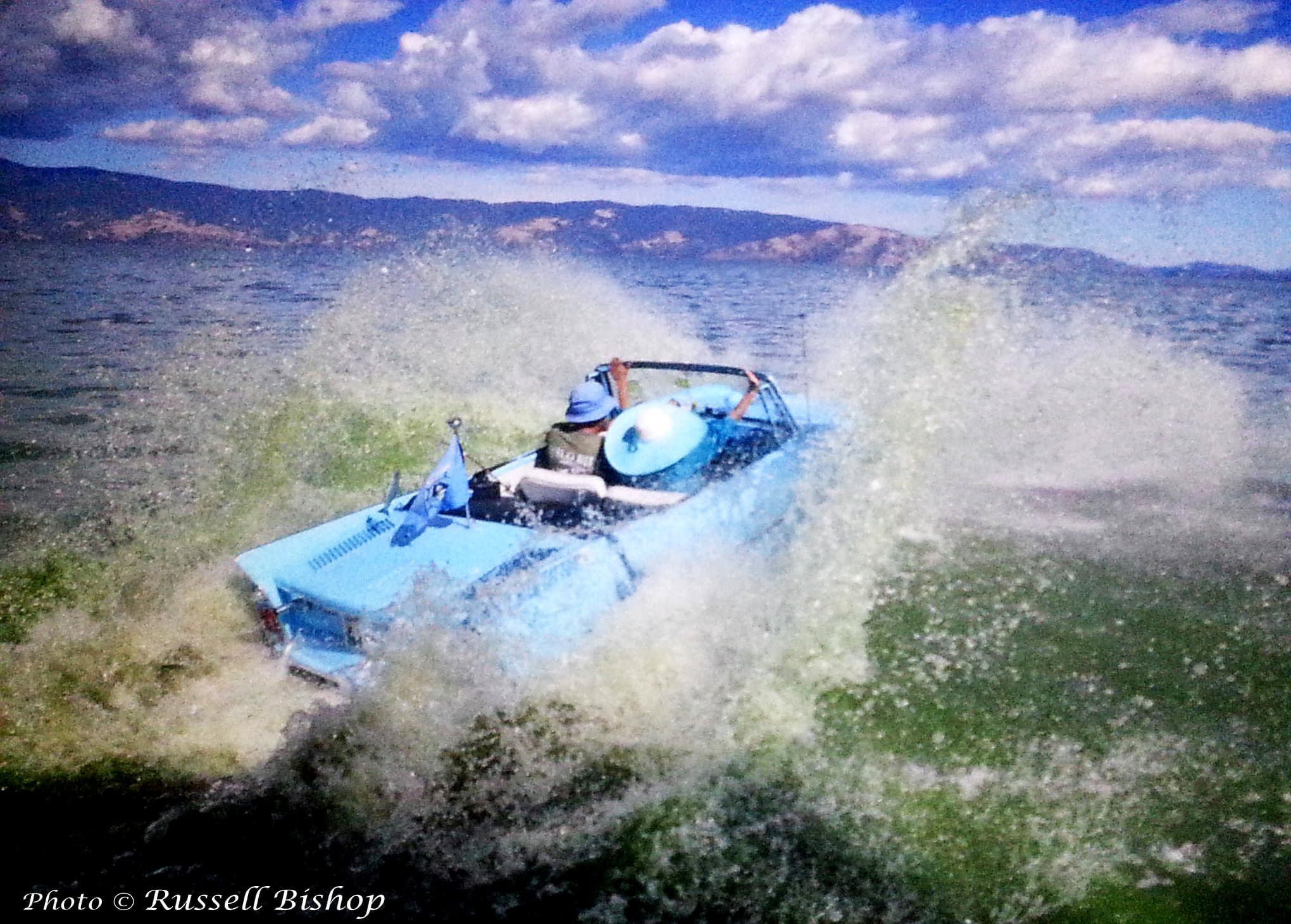 Wild Bill's 1964 Amphicar #137 splashing through the water at full speed